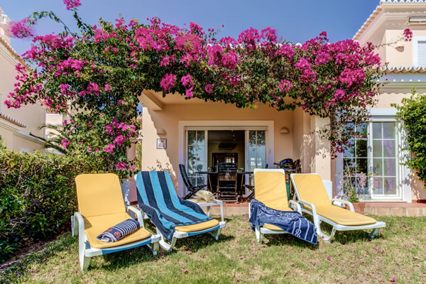 Casa Ana – Magnifique villa de lotissement avec piscines partagées, Carvoeiro