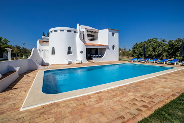 Casa Alexandra – Moradia isolada com piscina e vista mar, Carvoeiro